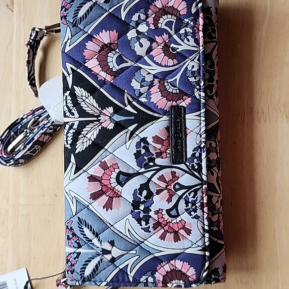 Vera Bradley RFID Crossbody Wallet New With Tags NWT. Ornate Blooms Pattern - Picture 5 of 10